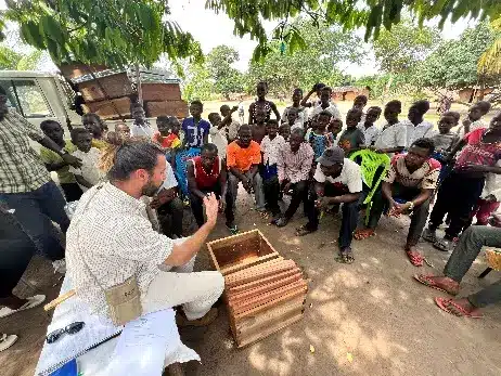 Le Rucher Pentu transmet son savoir-faire aux apiculteurs du Congo